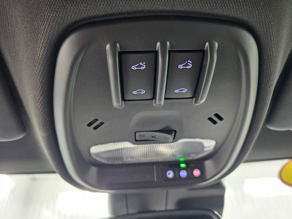 Used 2025 Buick Envista Avenir image 21