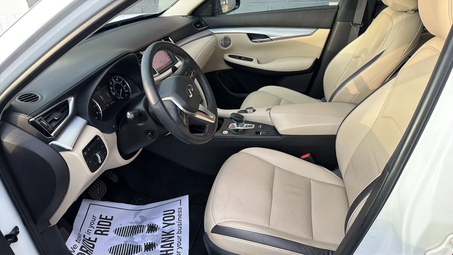 Used 2019 INFINITI QX50 Essential w/ Premium Heat Package image 16