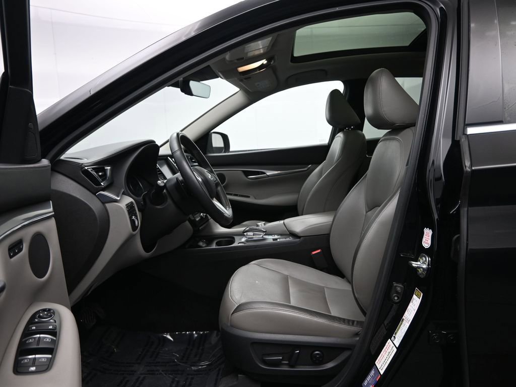 Used 2024 INFINITI QX50 Luxe image 26