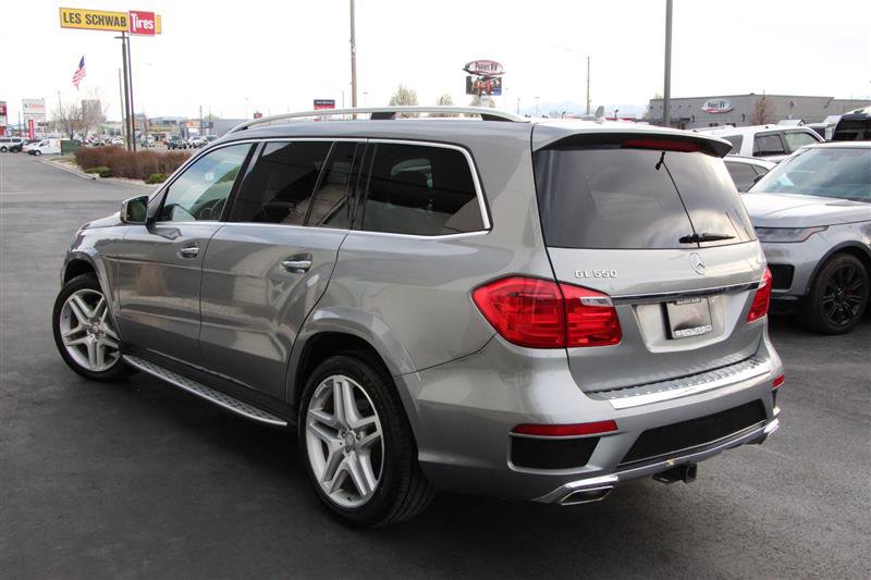 Used 2016 Mercedes-Benz GL 550 4MATIC image 5