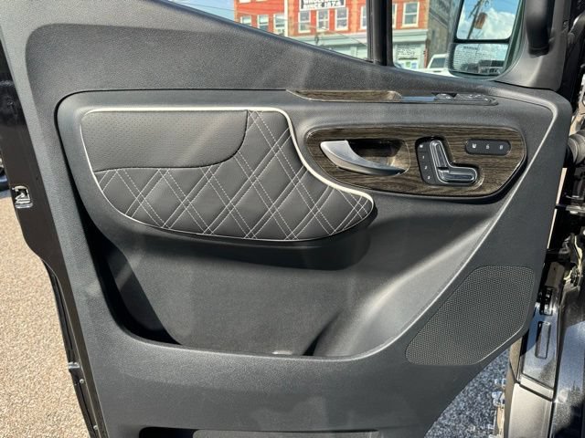 Used 2024 Mercedes-Benz Sprinter 3500 image 11