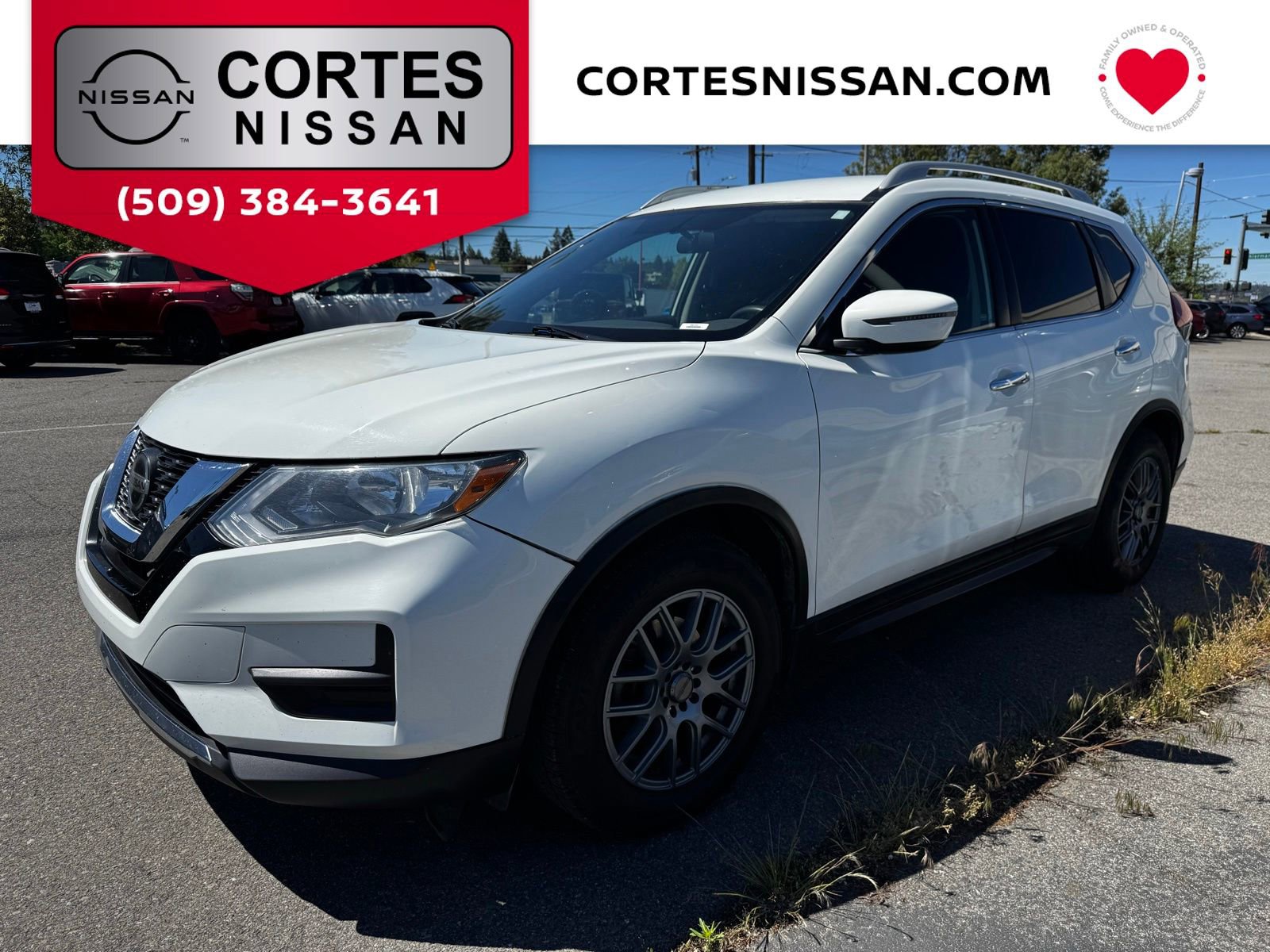 Used 2020 Nissan Rogue S FWD image 1