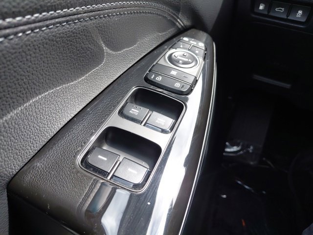 Used 2019 Kia Cadenza Technology FWD image 21
