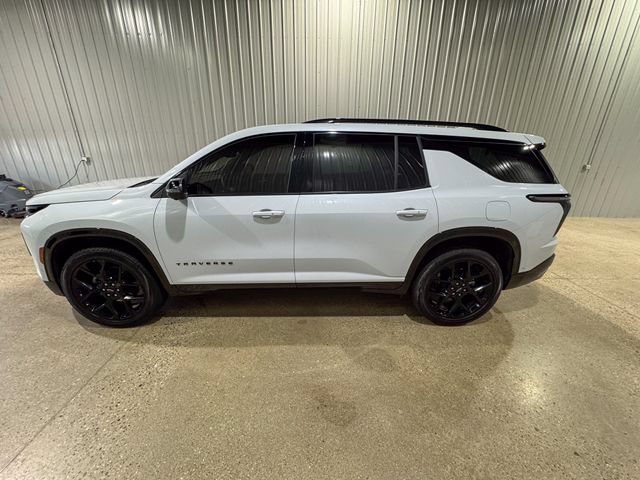 Used 2026 Chevrolet Traverse RS AWD/4WD image 2