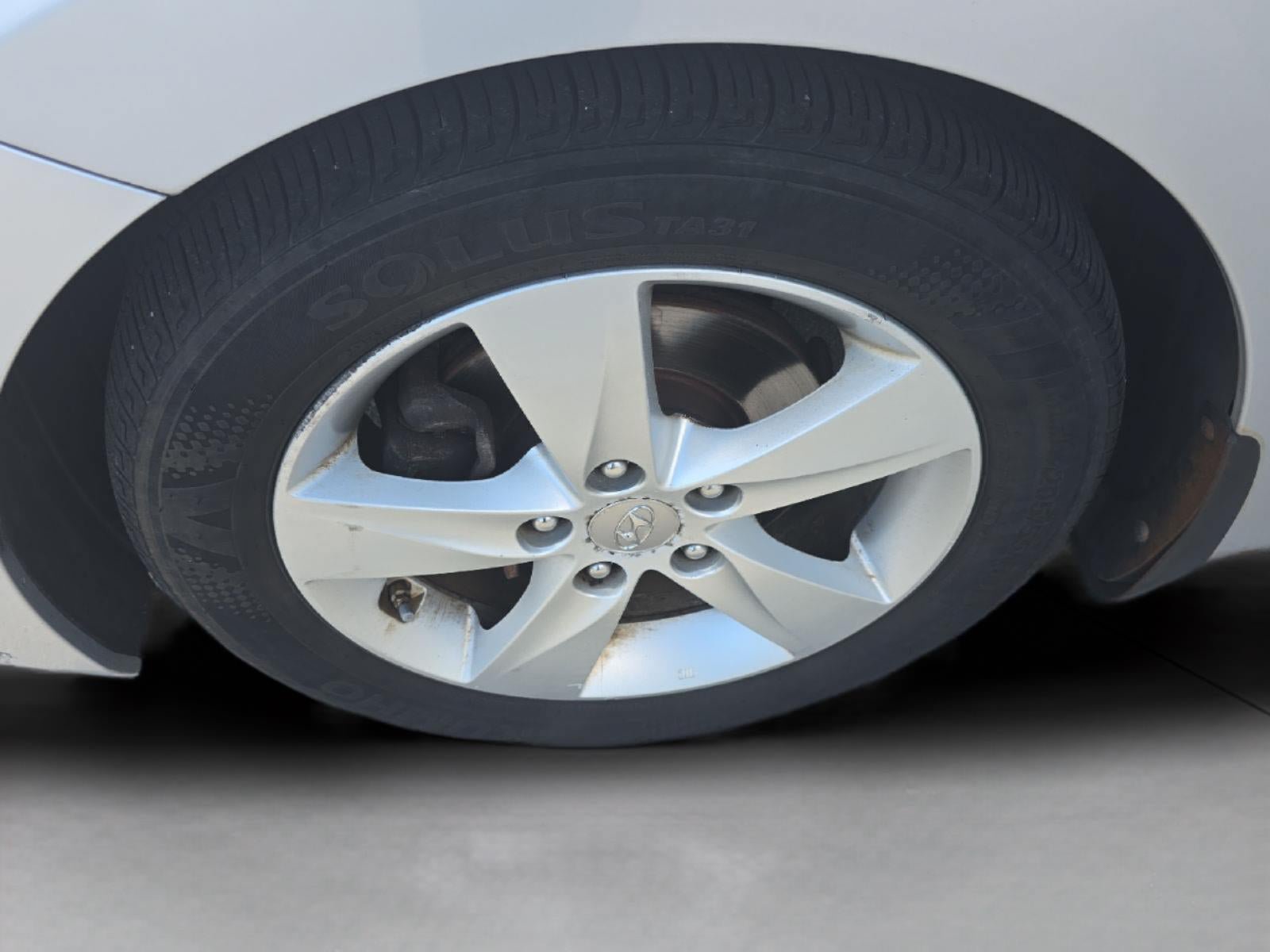 Used 2013 Hyundai Elantra GLS w/ Preferred Pkg FWD image 23