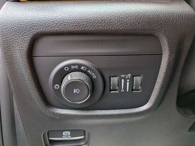 Used 2022 Jeep Grand Cherokee Trailhawk AWD/4WD image 16