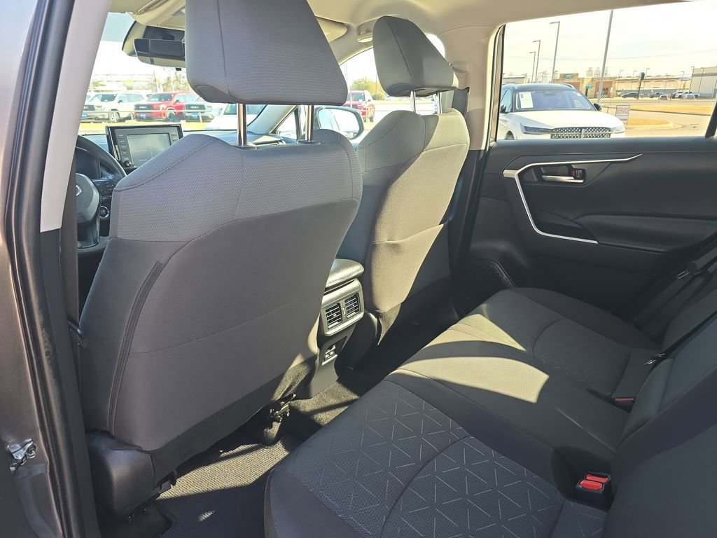 Used 2021 Toyota RAV4 XLE image 14