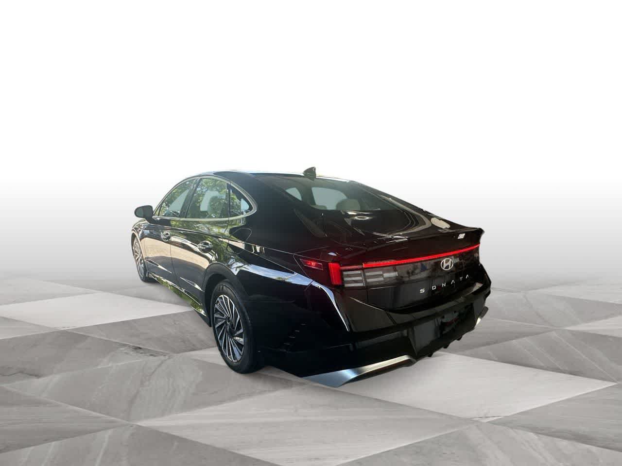Used 2025 Hyundai Sonata SEL FWD image 6