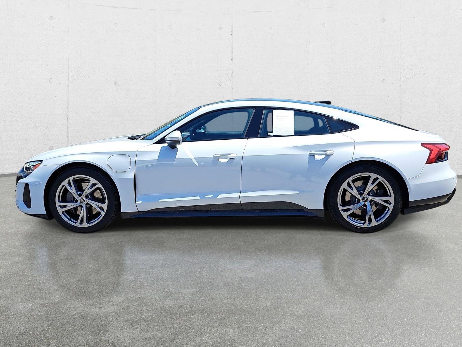 Certified 2023 Audi e-tron GT Premium Plus AWD/4WD image 8