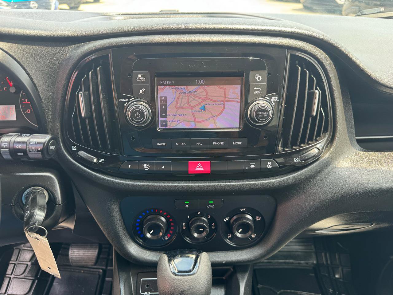 Used 2019 RAM ProMaster City Tradesman SLT FWD image 28