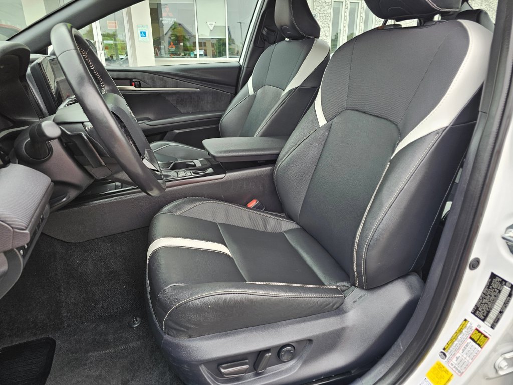 Used 2025 Toyota Camry SE FWD image 22