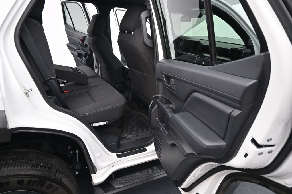 Used 2025 Toyota 4Runner SR5 AWD/4WD image 24