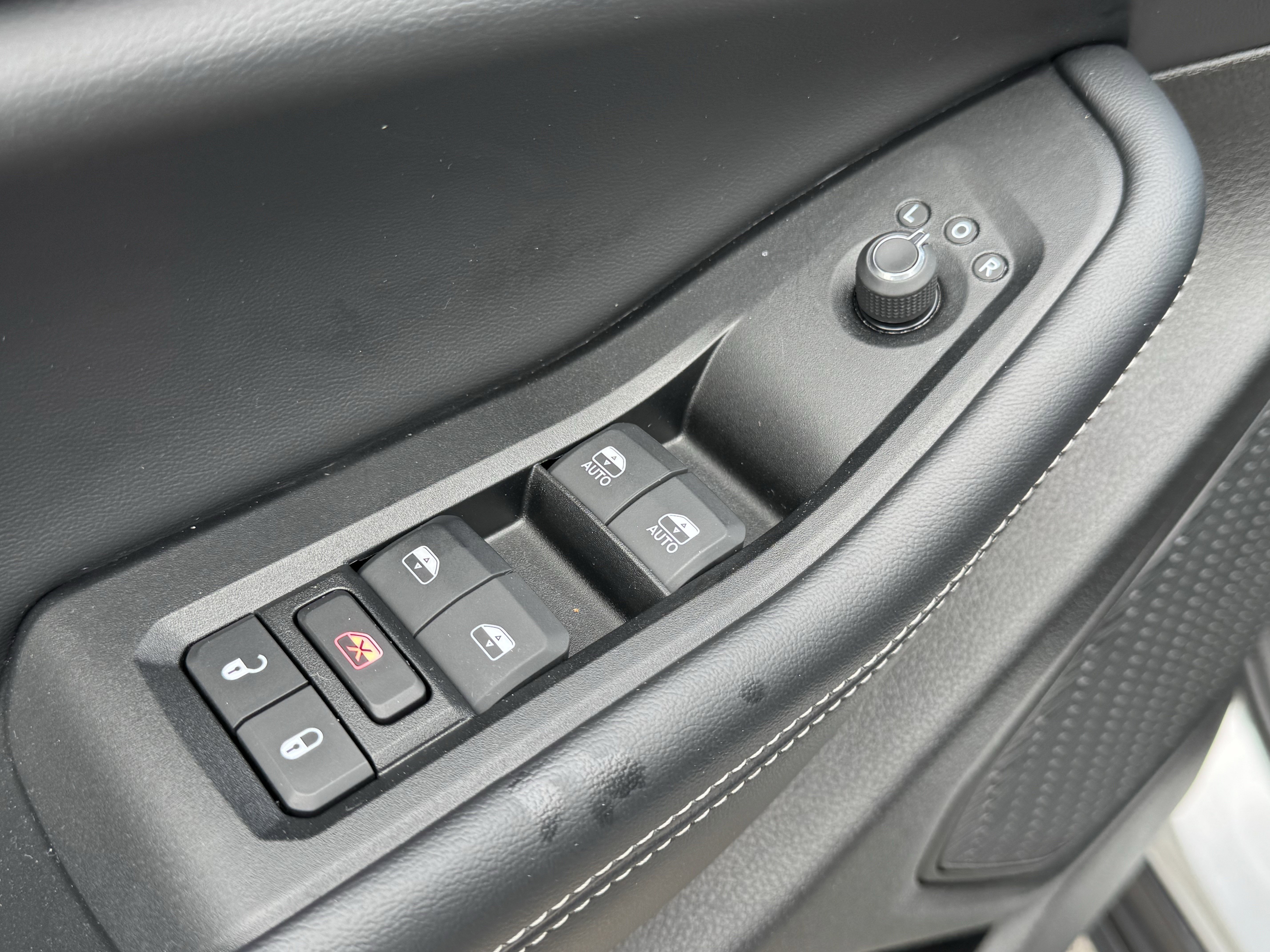 Used 2024 Jeep Grand Cherokee Laredo w/ MOPAR Finishing Package image 23