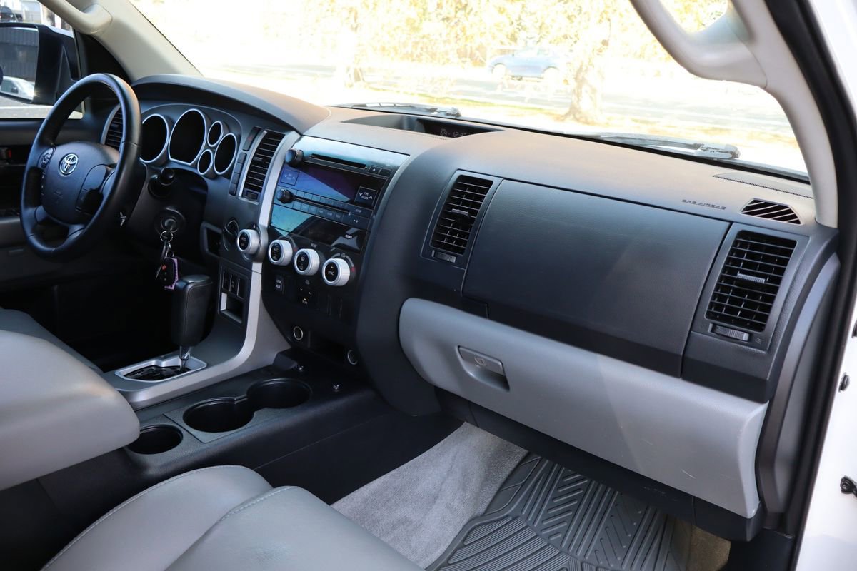 Used 2010 Toyota Sequoia SR5 image 17