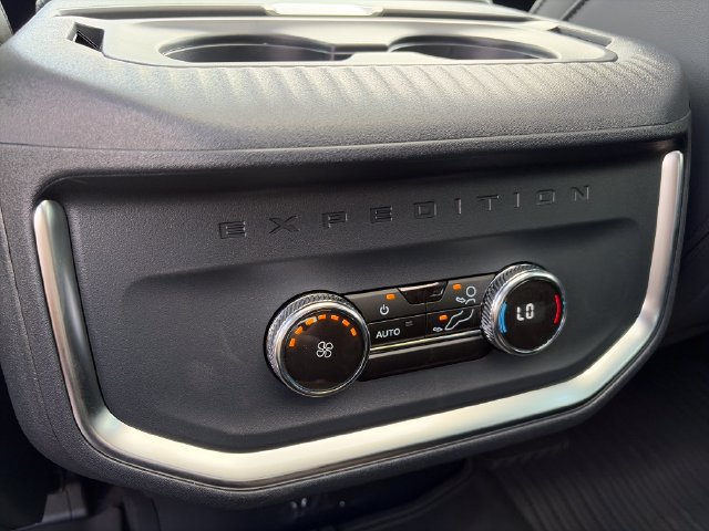 New 2027 Ford Expedition Active AWD/4WD image 14