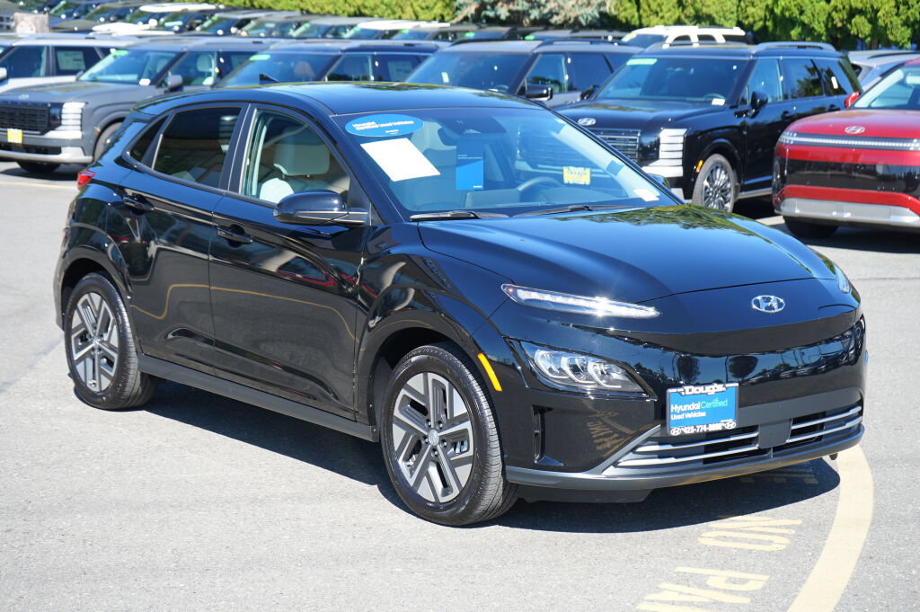 Certified 2023 Hyundai Kona Limited FWD image 3