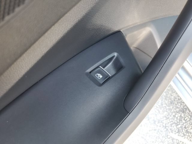 Used 2023 Volkswagen Jetta SE FWD image 19