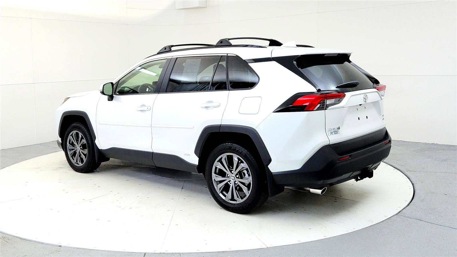 Used 2025 Toyota RAV4 XLE Premium w/ Weather Package image 4