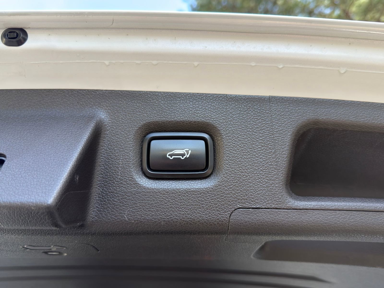 Used 2020 Hyundai Santa Fe SEL image 17