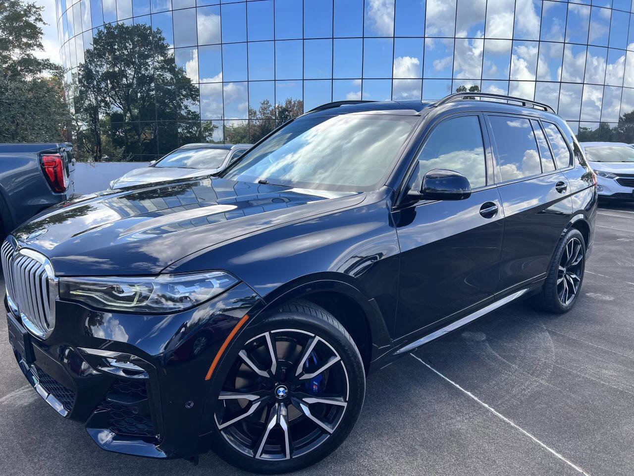 Used 2019 BMW X7 xDrive50i w/ Dynamic Handling Package image 4