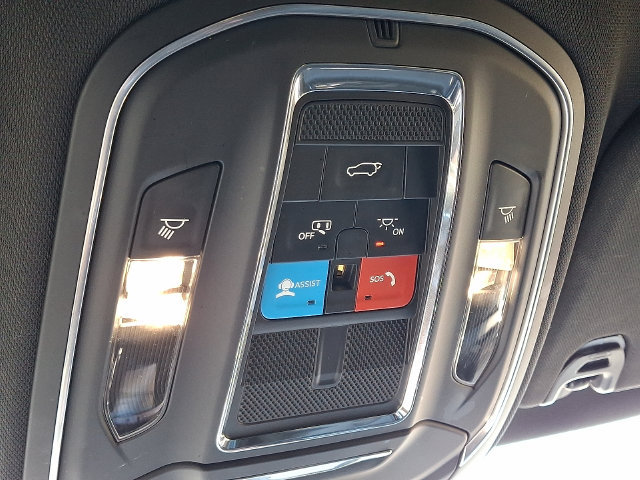 Used 2024 Jeep Wagoneer Series III AWD/4WD image 23