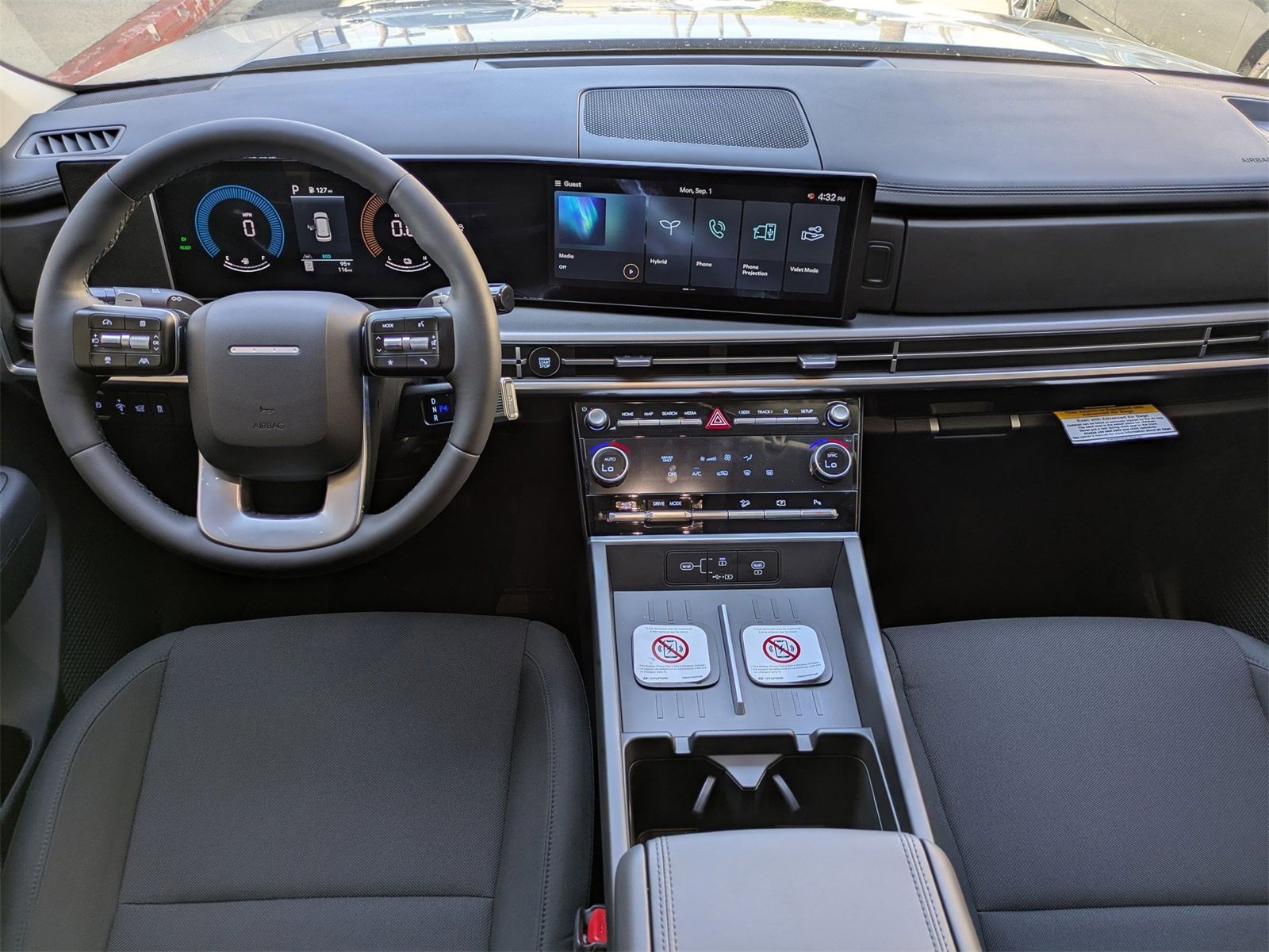 New 2026 Hyundai Santa Fe SE image 5