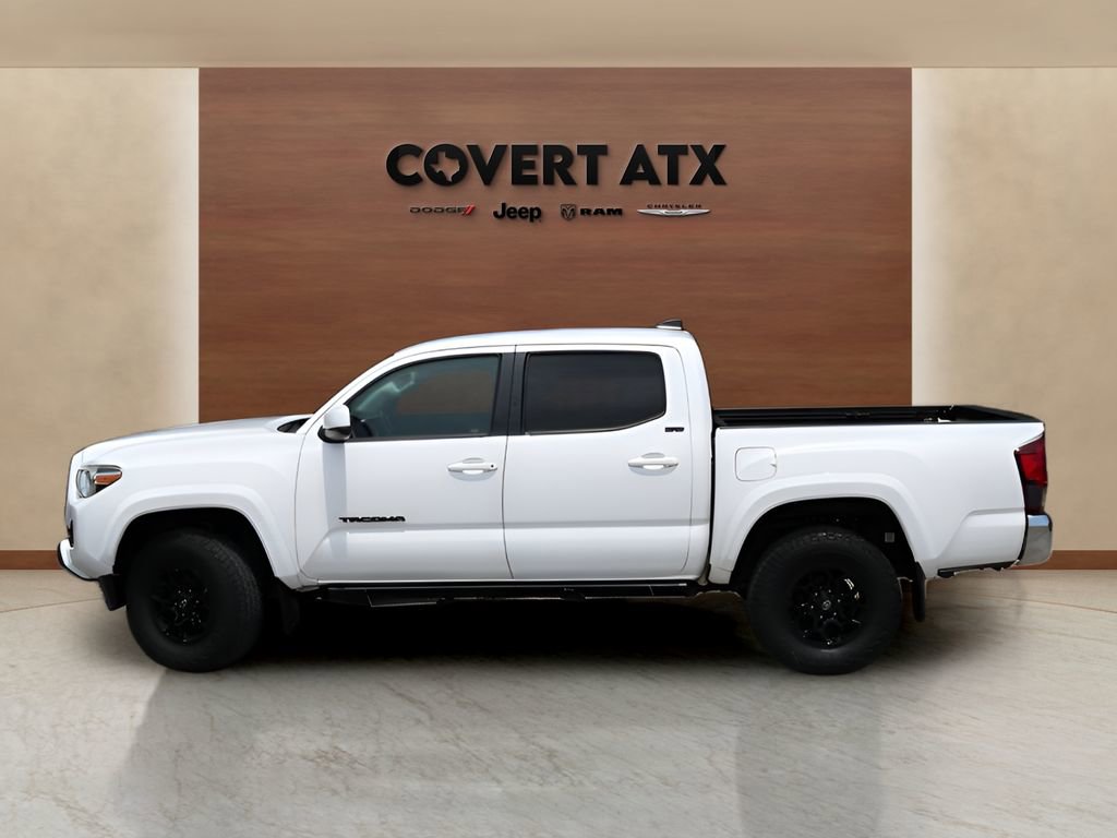 Used 2020 Toyota Tacoma SR5 RWD image 2
