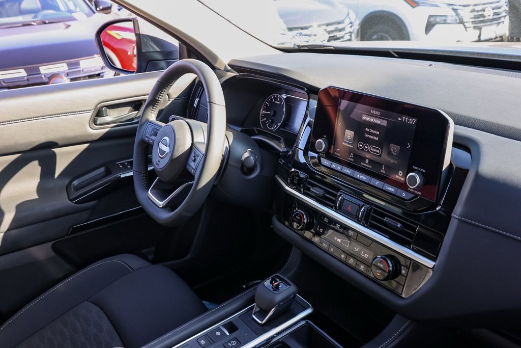 New 2025 Nissan Pathfinder SV image 20