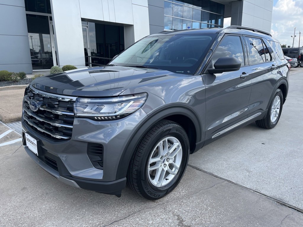 Used 2025 Ford Explorer Active