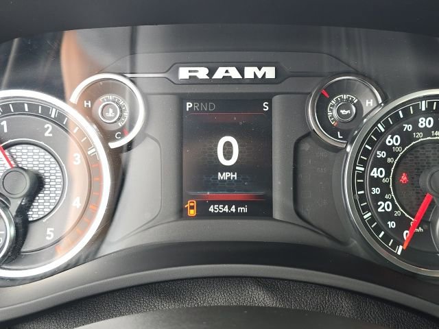 Used 2024 RAM 3500 Big Horn w/ Sport Appearance Package image 24