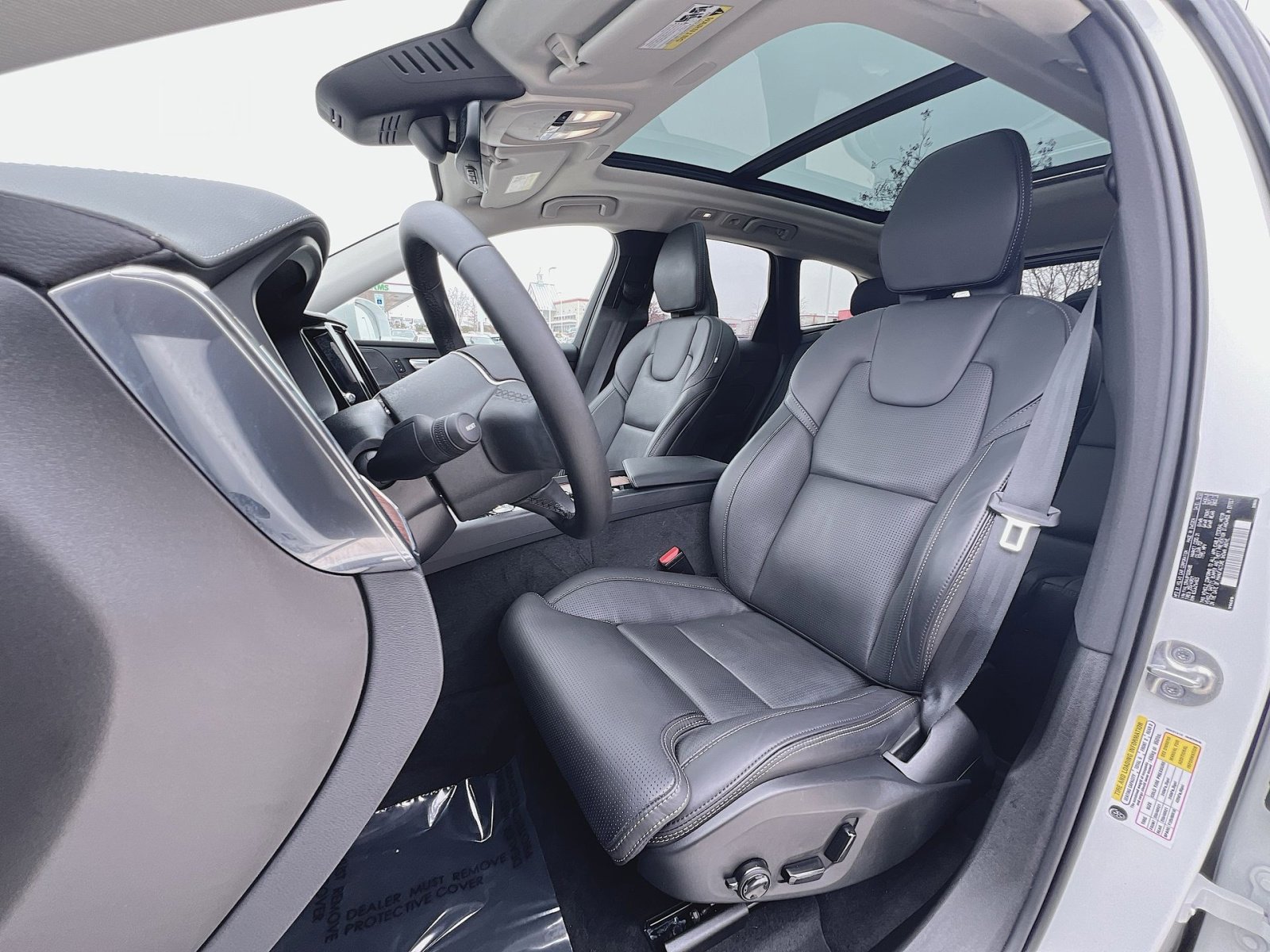 Certified 2023 Volvo XC60 B5 Ultimate image 13