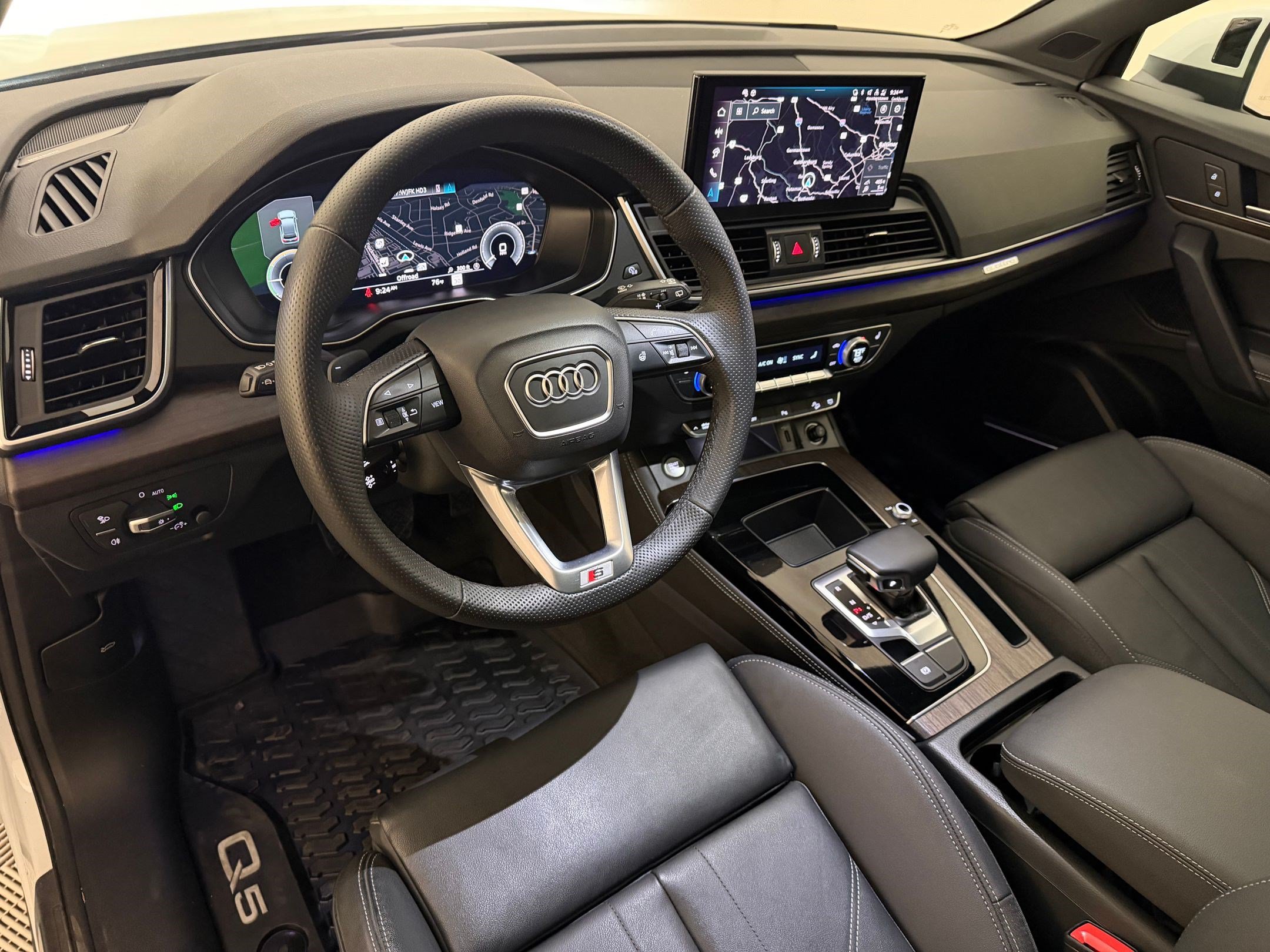 Certified 2025 Audi Q5 e Premium Plus w/ Premium Plus Package AWD/4WD image 4