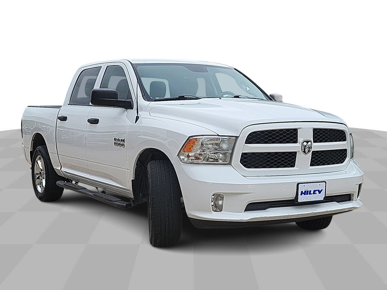 Used 2018 RAM 1500 Express w/ Express Value Package RWD image 2