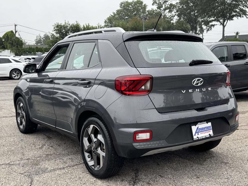 Certified 2026 Hyundai Venue SEL FWD image 8