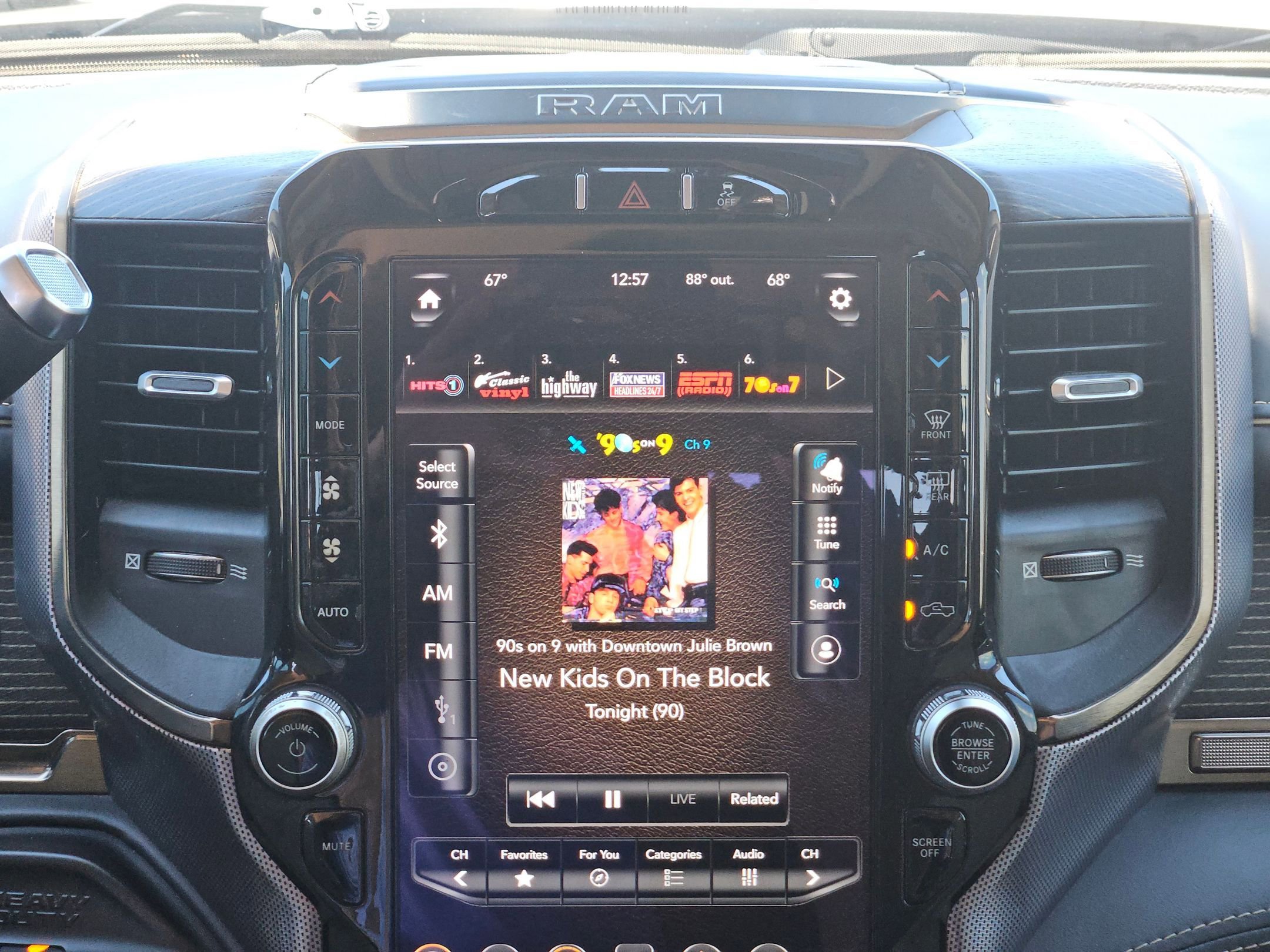 Used 2019 RAM 2500 Limited AWD/4WD image 17