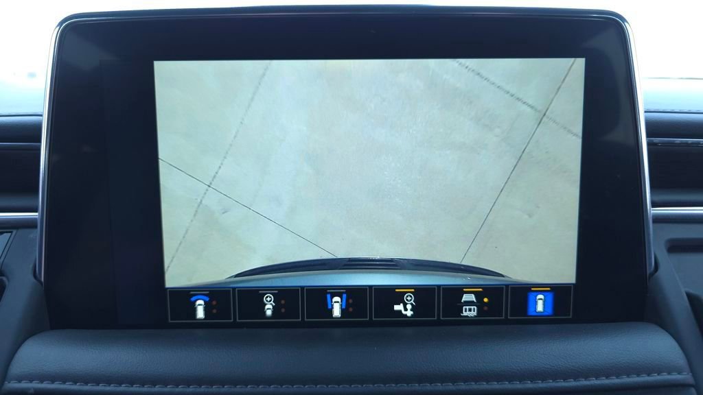 Used 2023 Chevrolet Tahoe LT w/ Luxury Package image 45