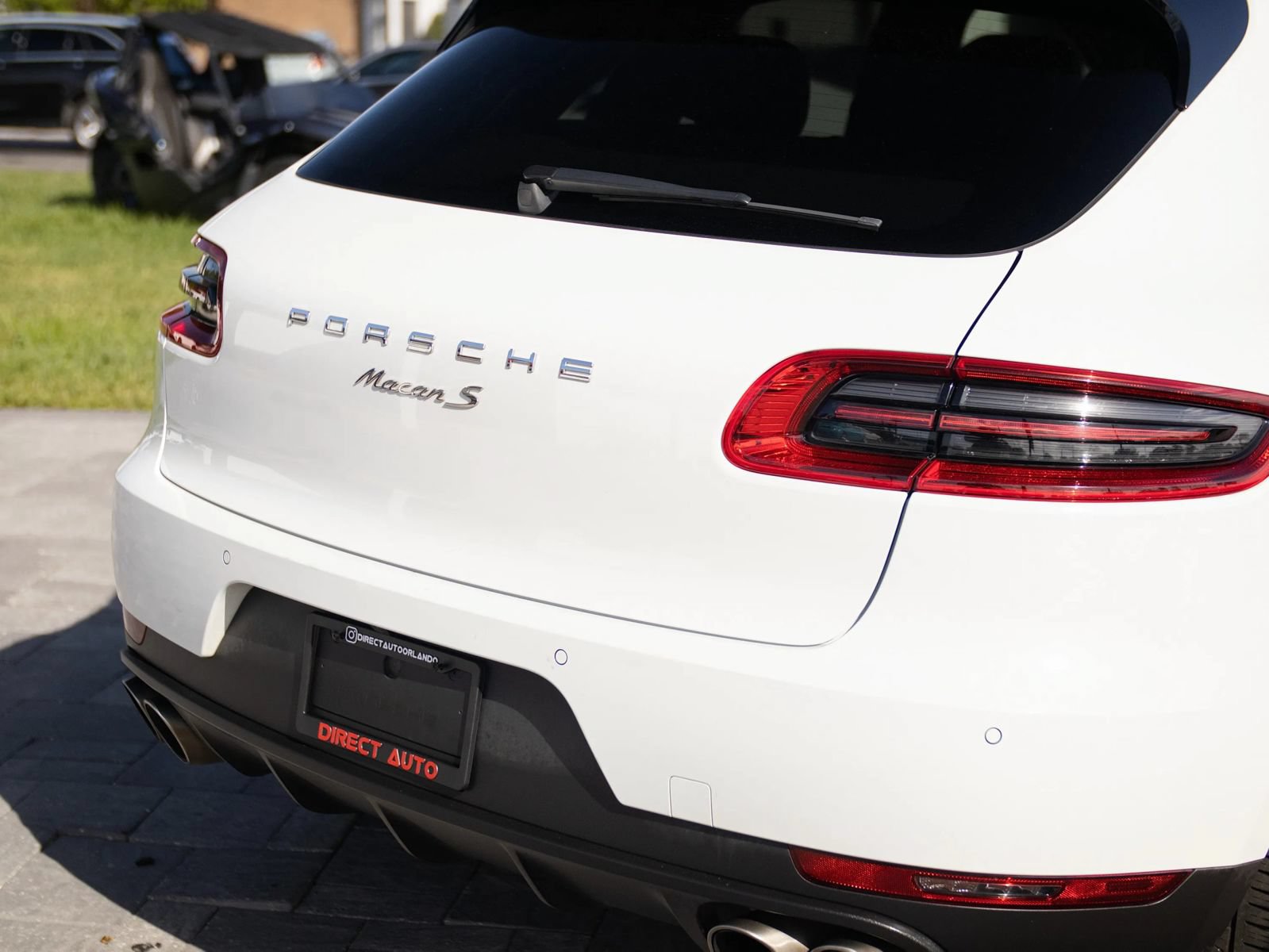 Used 2015 Porsche Macan S w/ Infotainment Package AWD/4WD image 12