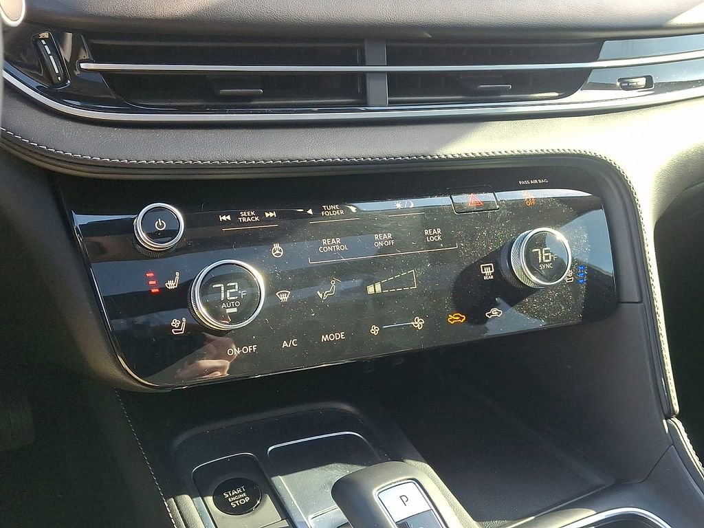 Used 2026 INFINITI QX60 Luxe w/ Cargo Package FWD image 16