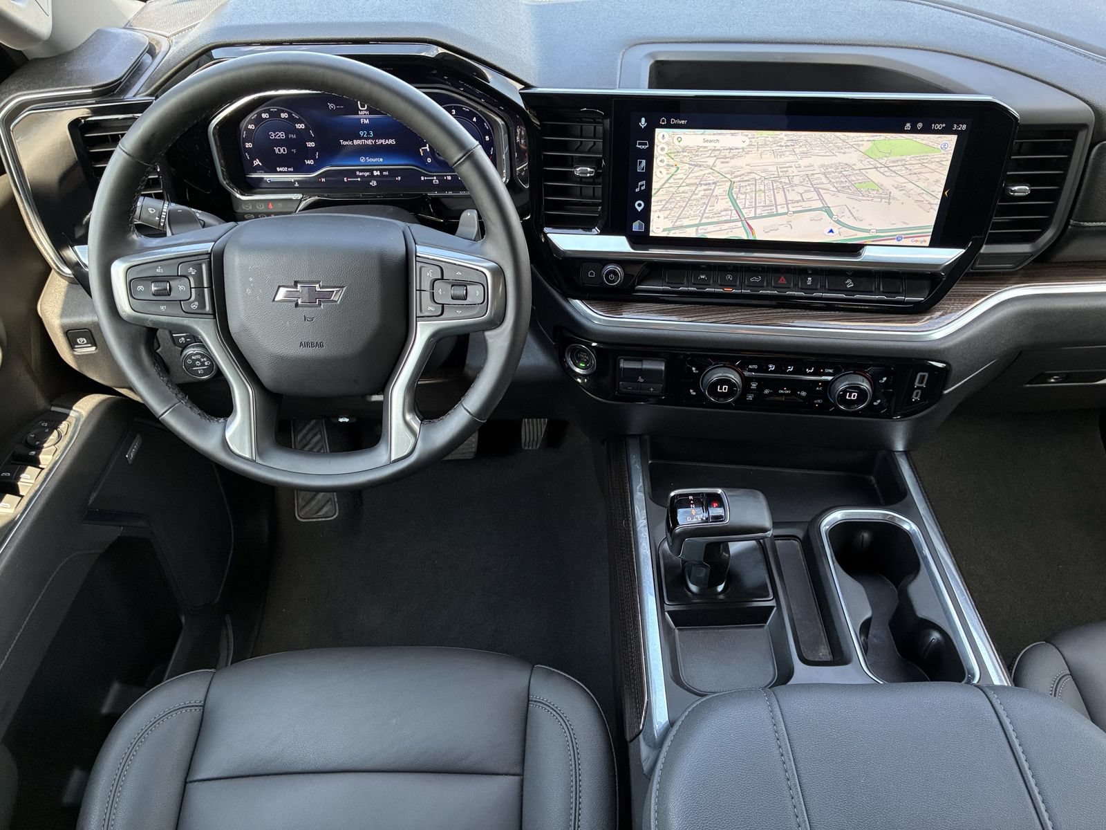 Used 2025 Chevrolet Silverado 1500 LT Trail Boss w/ Convenience Package II AWD/4WD image 5