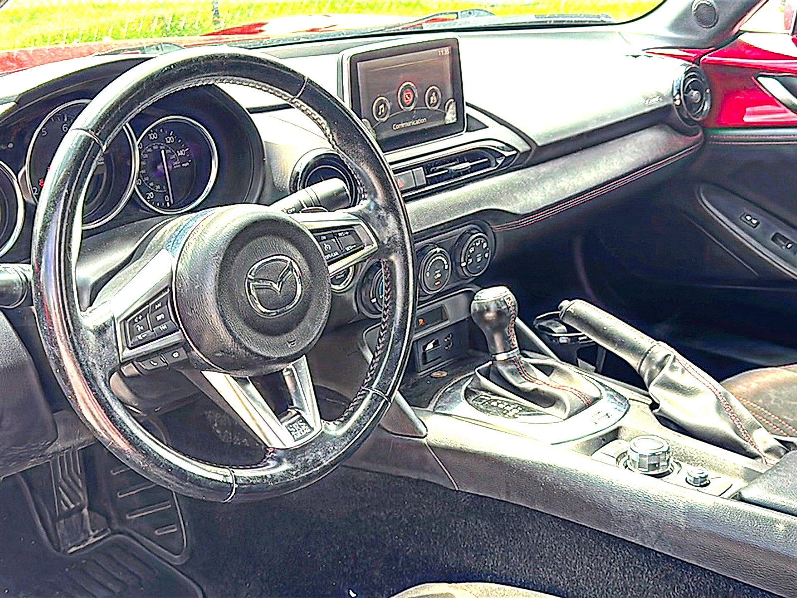 Used 2016 MAZDA MX-5 Miata Club RWD image 5