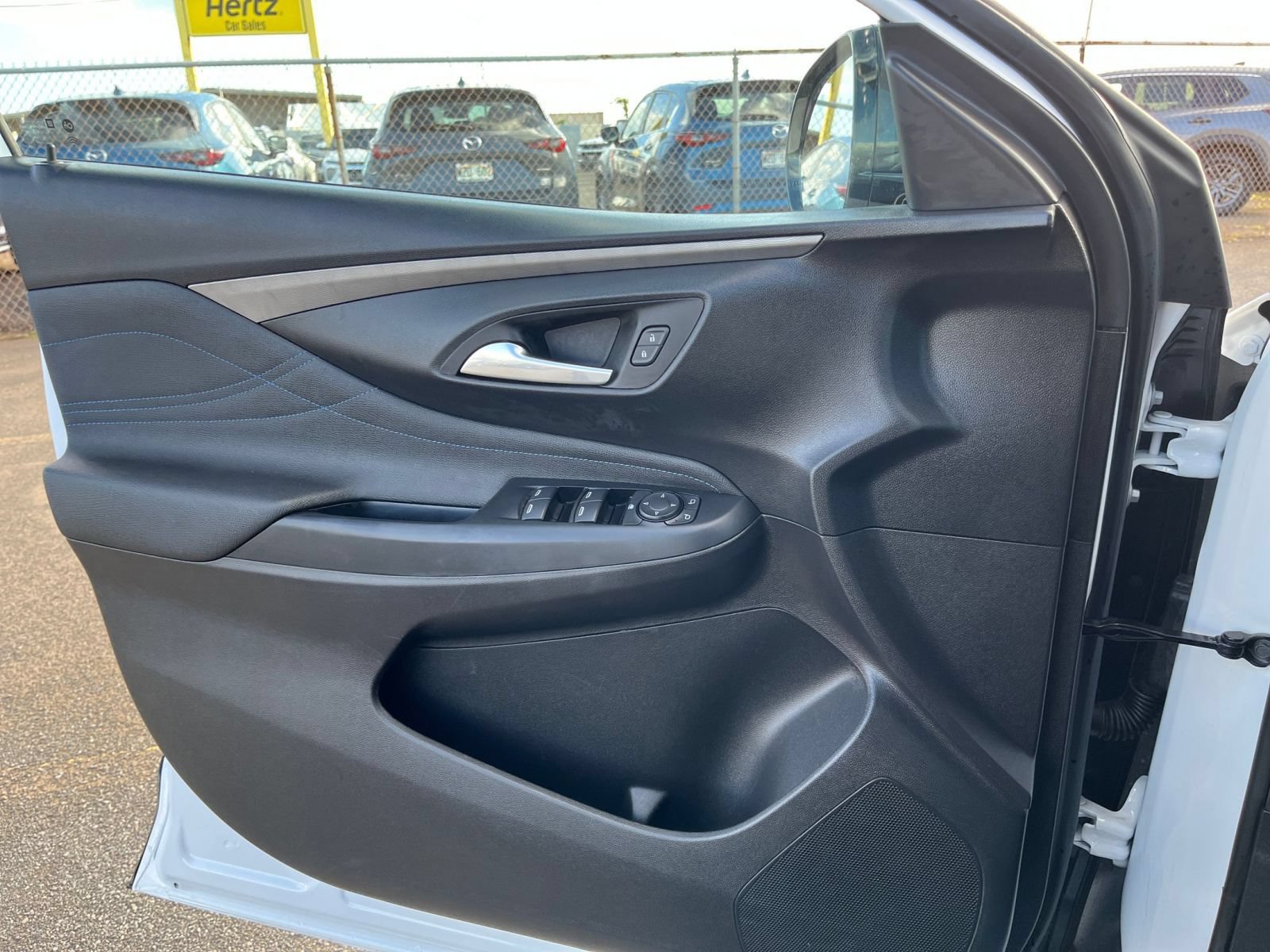 Used 2025 Buick Envista Sport Touring FWD image 18