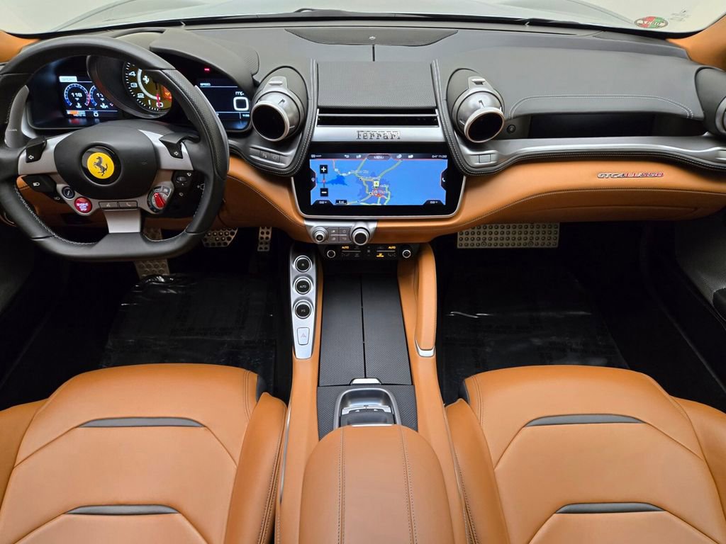Used 2017 Ferrari GTC4Lusso AWD/4WD image 23