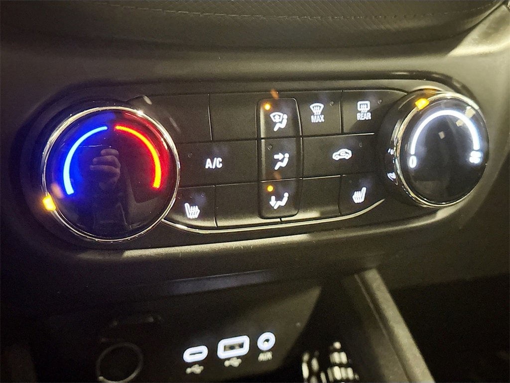 Used 2022 Chevrolet TrailBlazer LT w/ LPO, Blackout Package image 14