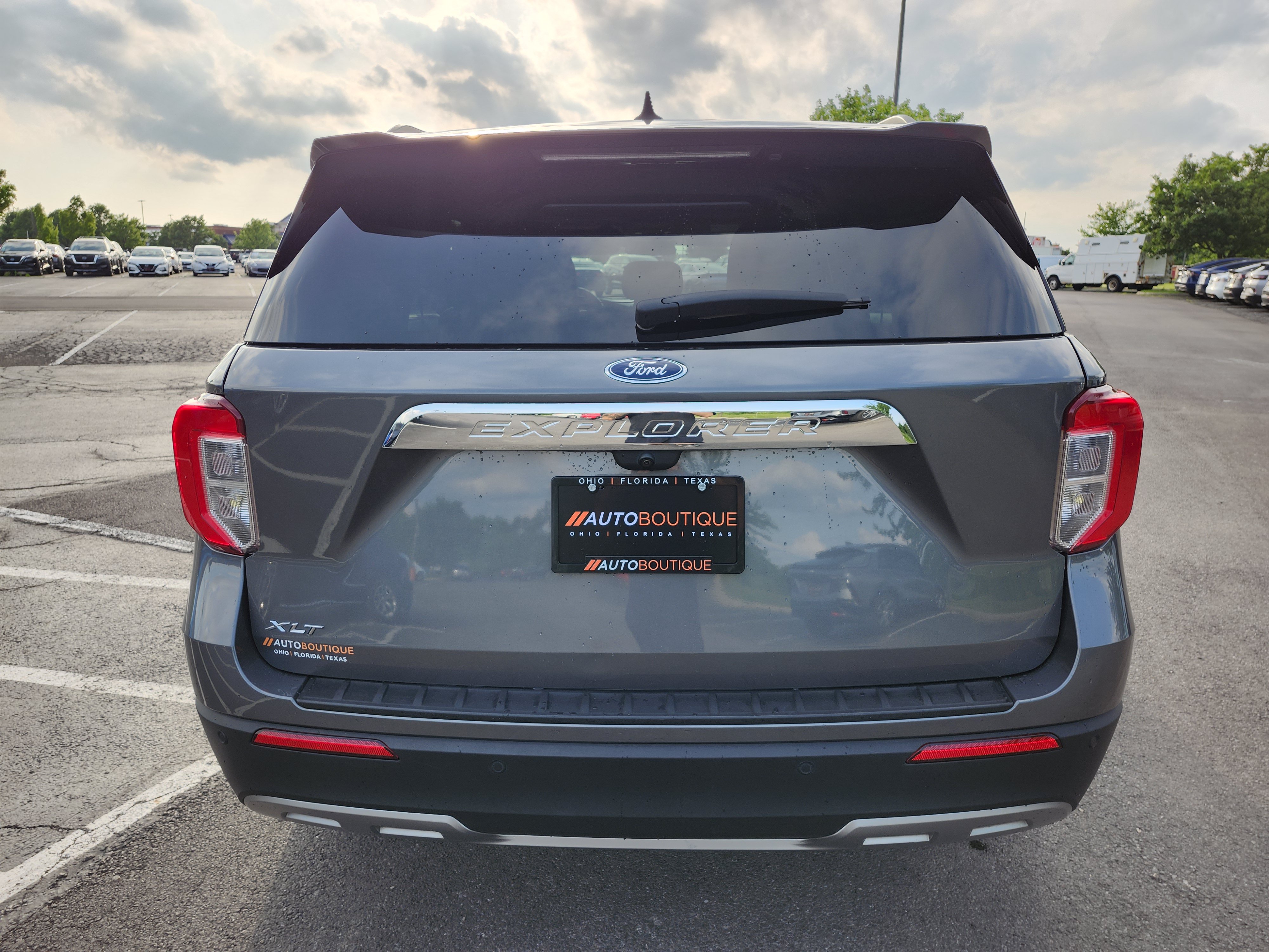 Used 2024 Ford Explorer XLT w/ Equipment Group 202A RWD image 15