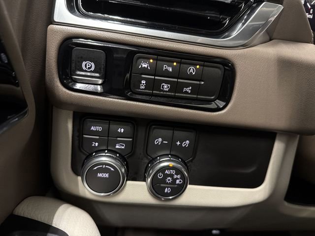 New 2026 GMC Yukon XL Denali w/ Sun & Power Step Package image 32