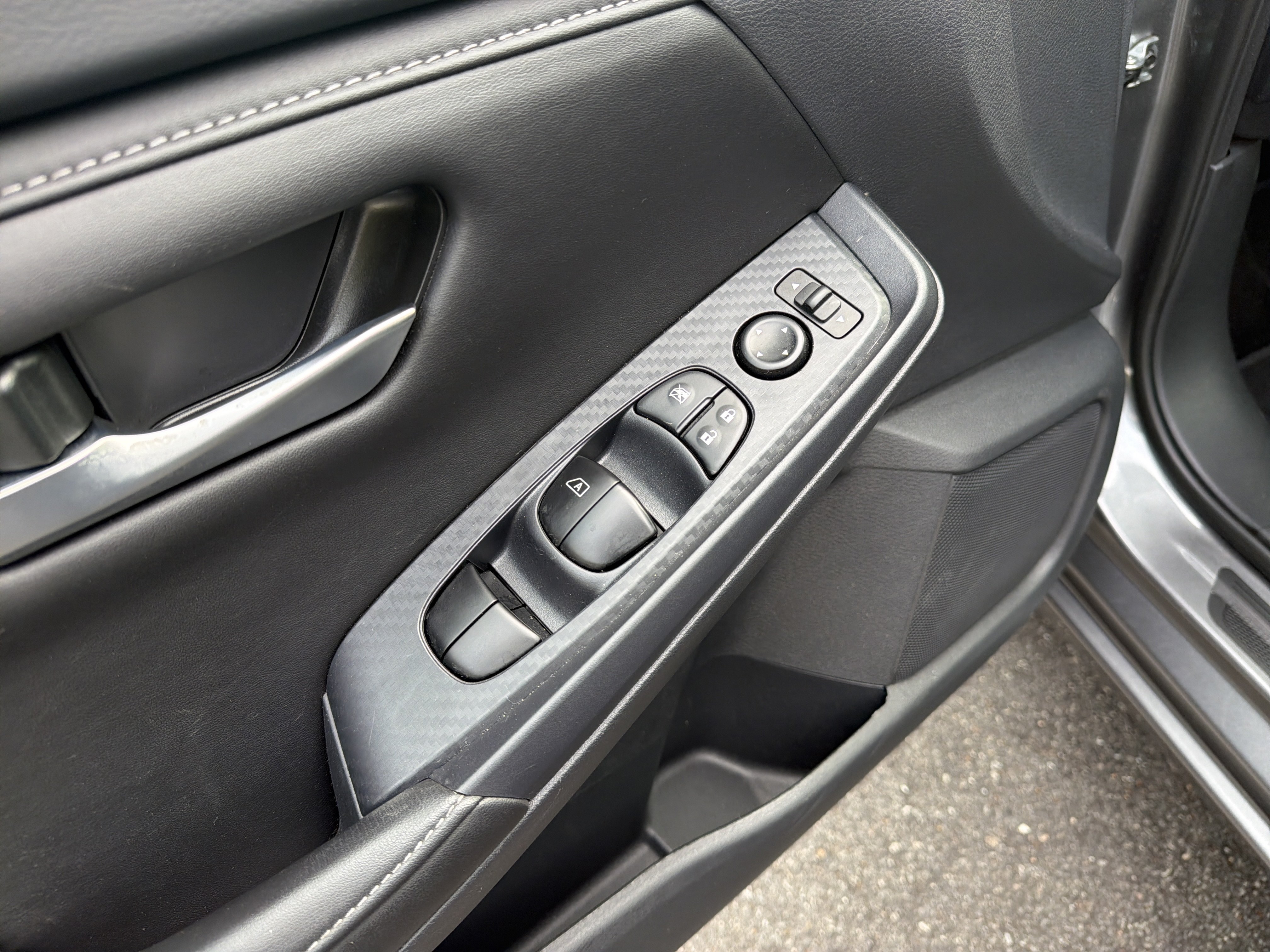 Used 2024 Nissan Sentra SV w/ All-Weather Package FWD image 15