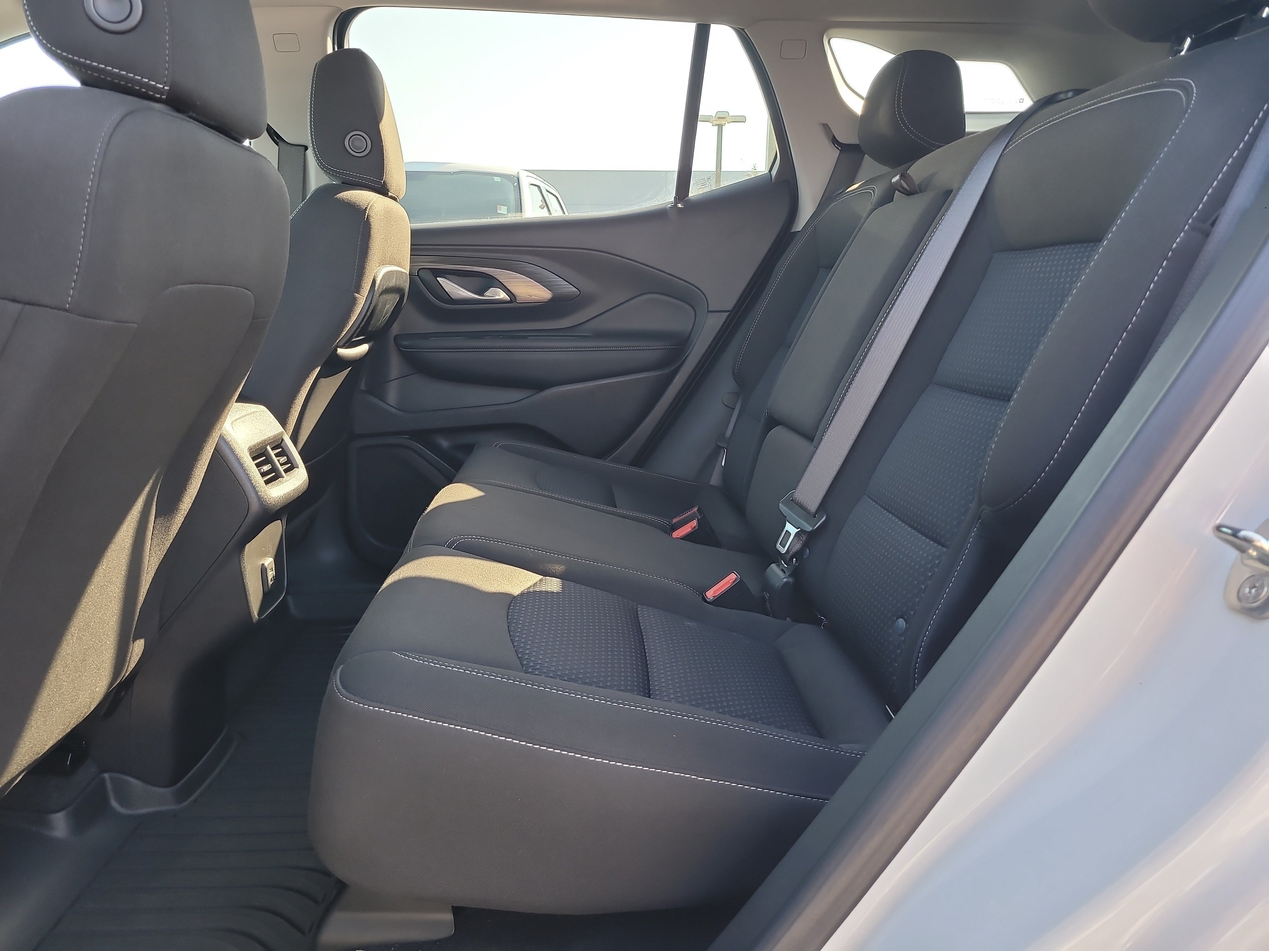 Used 2023 GMC Terrain SLE FWD image 11