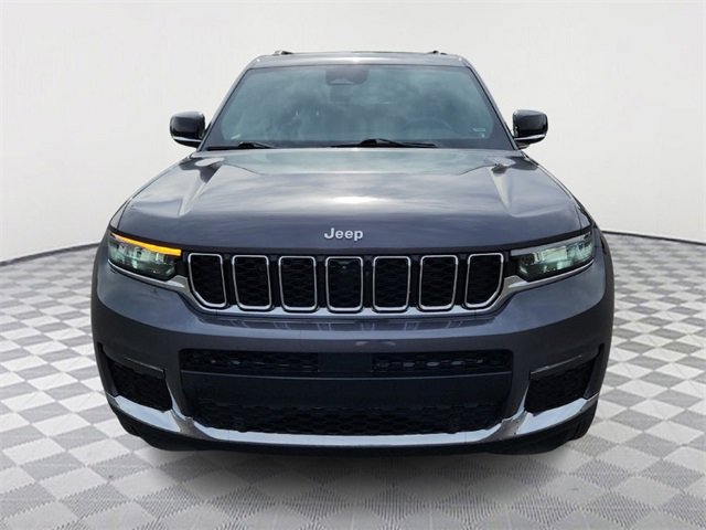 Used 2024 Jeep Grand Cherokee L Limited w/ Luxury Tech Group II image 2