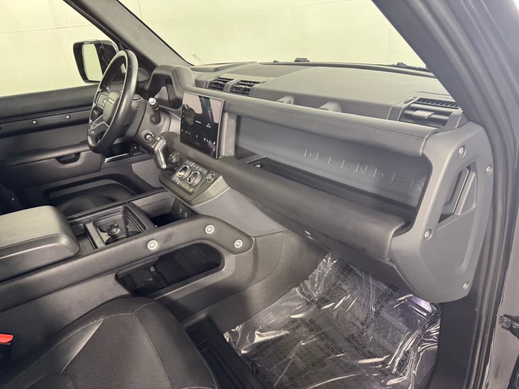 Used 2022 Land Rover Defender 110 X-Dynamic HSE AWD/4WD image 36