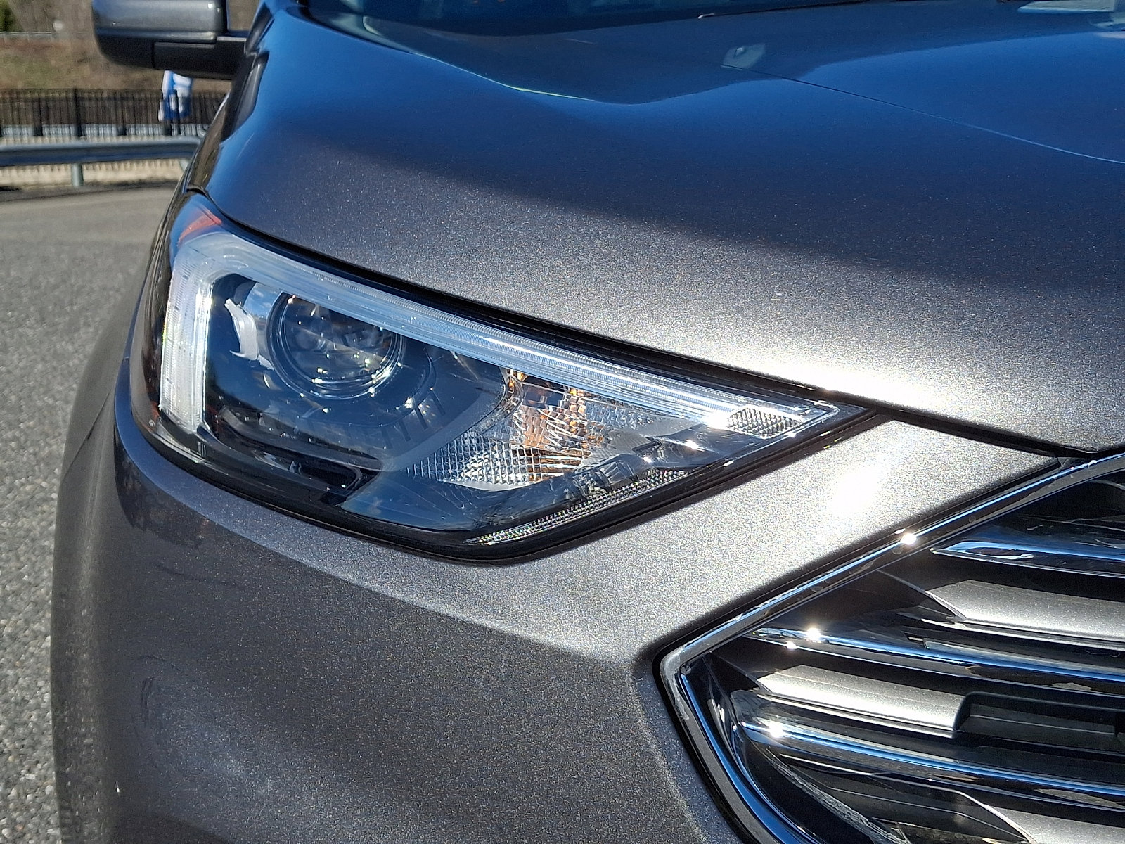 Certified 2022 Ford Edge SEL w/ Convenience Package AWD/4WD image 9